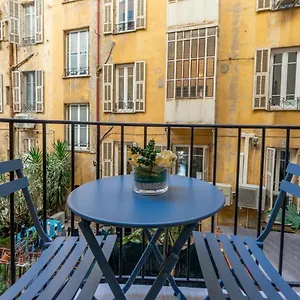 https://nice-centre-flat-modern-quiet-and-brand-new.fr-provencehotel.com