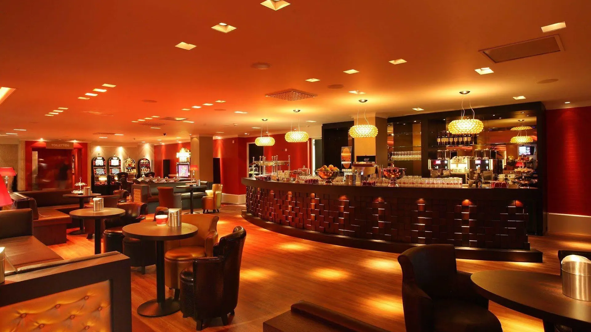 Van Der Valk Hotel Эйндховен